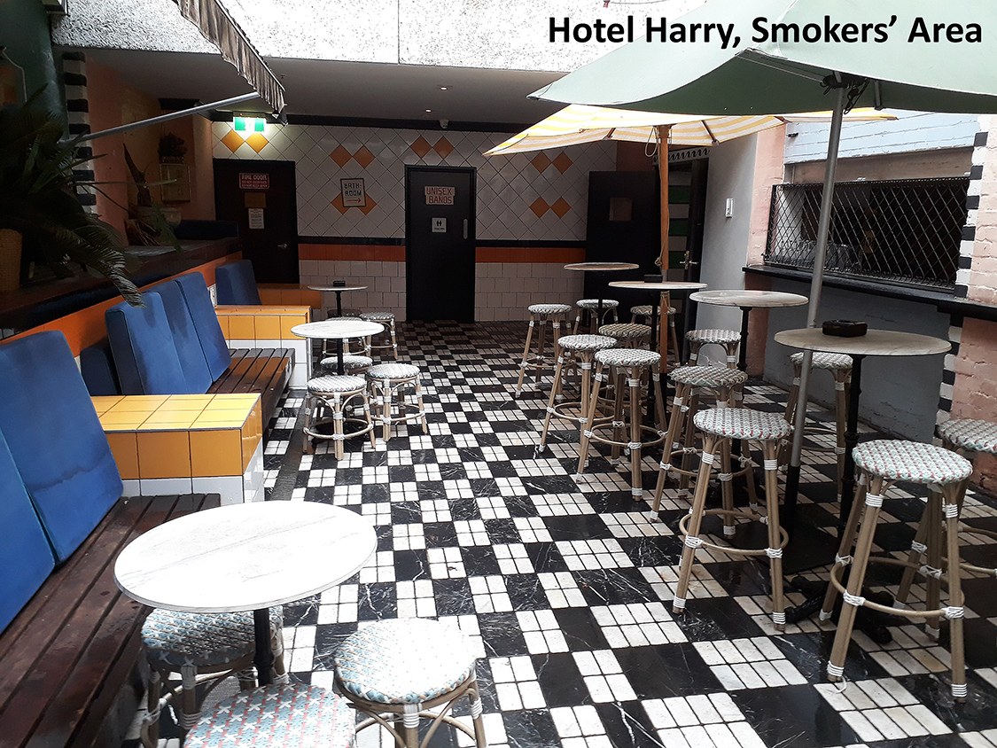 Hotel Harry smokers area
